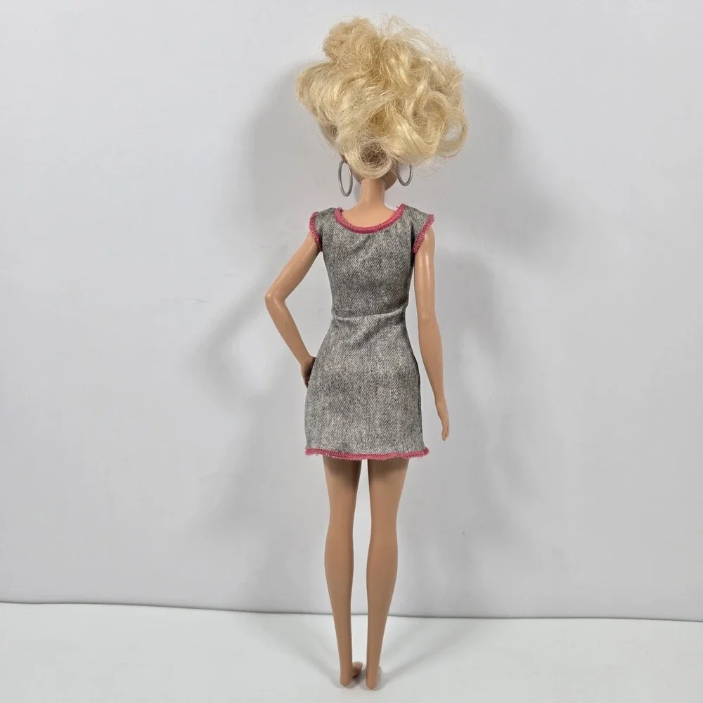 Barbie Doll Fashionista 2015 Doll,Dress, Earrings No Shoes
